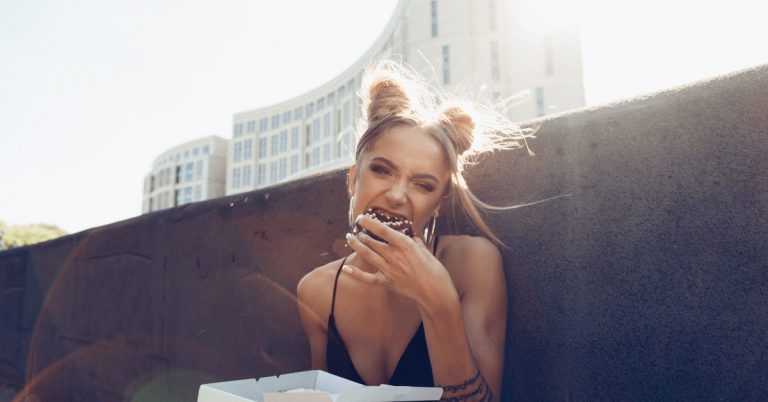 Does chocolate cause breakouts?